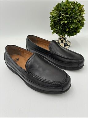 Docker’s Classic Black Leather Slip-On Loafers